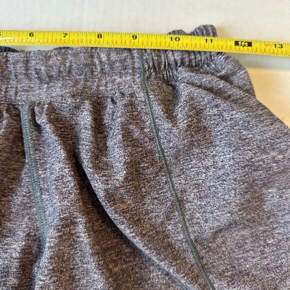 Lululemon Hotty‎ Hot II Short Sz 6 - 4" Gray - Picture 2 of 7